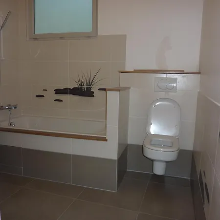 De 15m2 A La Campagne Avec Salle De Bains ホームステイ